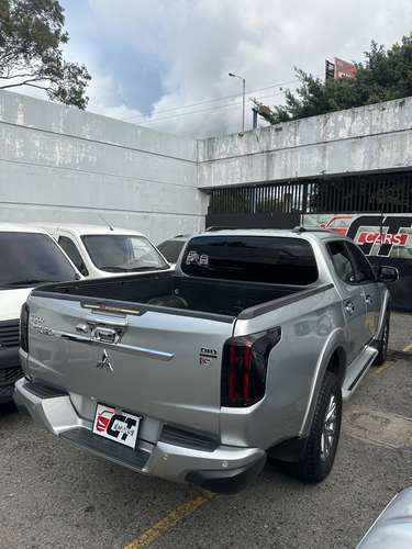 Mitsubishi GLS L200 2019 Automático y Tiptronic 4x4 de Agencia Turbo Diesel Nítido Nada que Invertir un Dueño