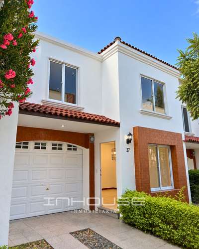 CASA EN VENTA EN VILLA NUEVA, HACIENDA DE LAS FLORES 