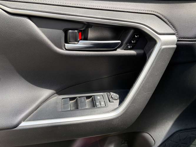 Toyota Rav4 Hybrid de Agencia Modelo 2021 - Imagen 11