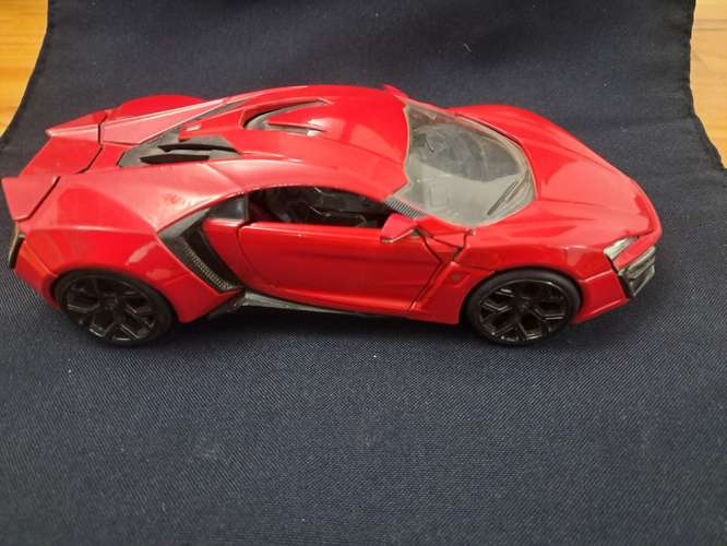 Carro juguete Lykan HyperSport de rapidos y furiosos  escala 1/24