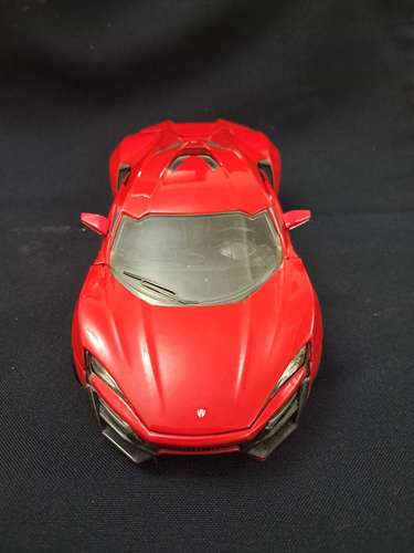 Carro juguete Lykan HyperSport de rapidos y furiosos  escala 1/24