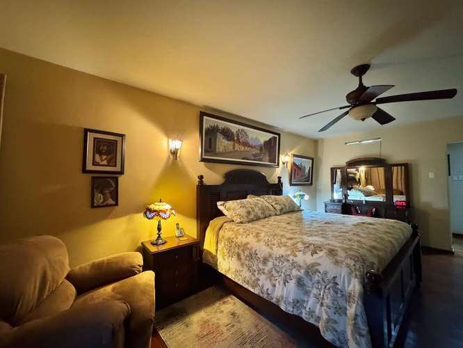 EN VENTA: COMPLEJO RESIDENCIAL DE TRES APARTAMENTOS - Imagen 10