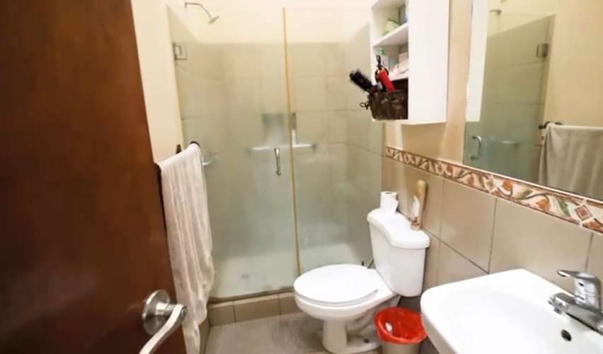 EN VENTA: COMPLEJO RESIDENCIAL DE TRES APARTAMENTOS - Imagen 17