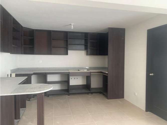  CASA EN RENTA – 4 HAB. + ESTUDIO | VERDEA ARRAZOLA | KM 16.5 - Imagen 2
