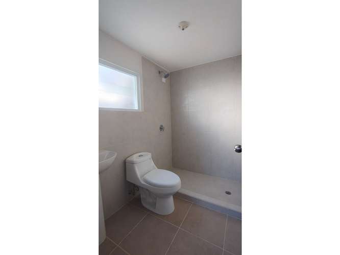  CASA EN RENTA – 4 HAB. + ESTUDIO | VERDEA ARRAZOLA | KM 16.5 - Imagen 9