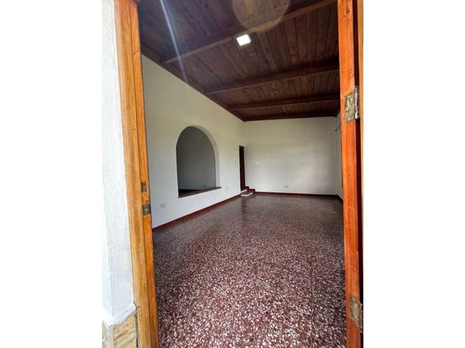  CASA EN RENTA – 3 HABITACIONES + JARDÍN | CAES, KM 15.8 - Imagen 2