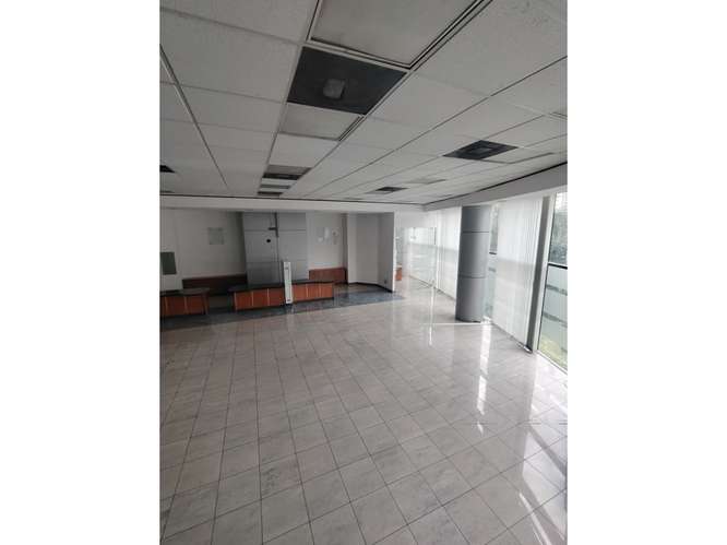  LOCAL COMERCIAL EN VENTA – 232.22 m²  | DESIGN CENTER | ZONA 10 - Imagen 10
