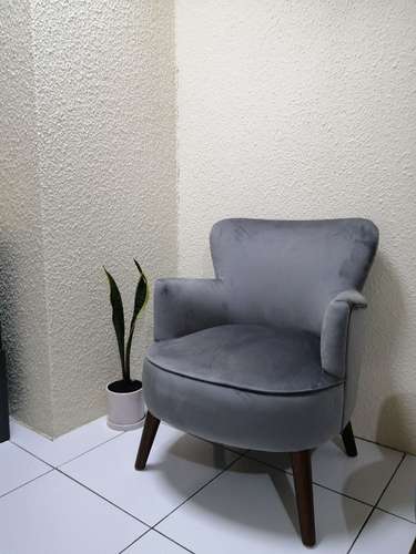  ¡SE VENDE CONJUNTO DE MUEBLES EN COLOR GRIS! 