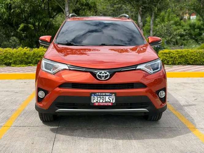 TOYOTA RAV4 XLE 2016  Modelo:  2016