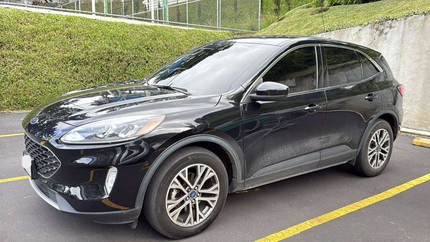 Hermosa Ford Escape Sel de Agencia en Venta