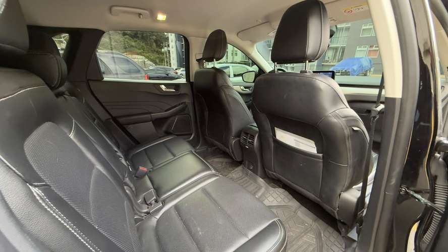 Hermosa Ford Escape Sel de Agencia en Venta