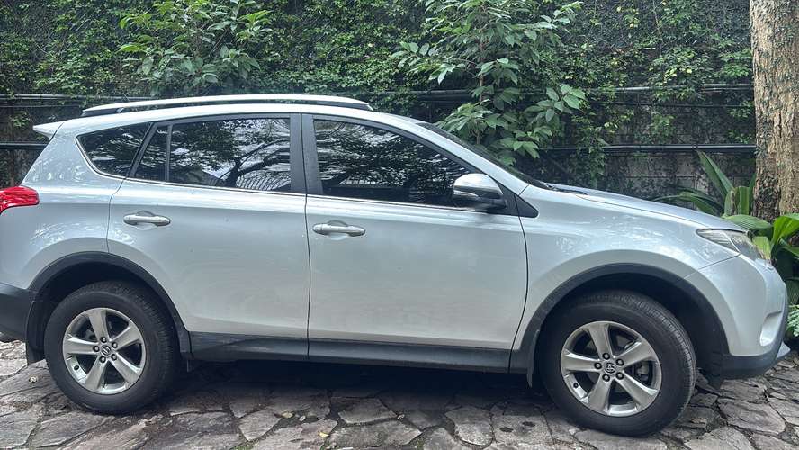 RAV4 DE AGENCIA BLINDADA