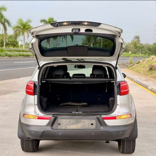 Hermosa camioneta Kia sportage 2011