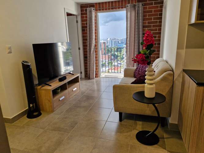 Apartamento amueblado y equipado en venta en zona 10