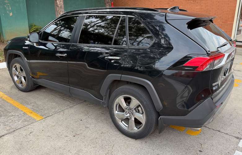 Toyota RAV4 Hibrida 4x4 Full Equipo 2021 Agencia 69,550km Q205,000 - Imagen 1
