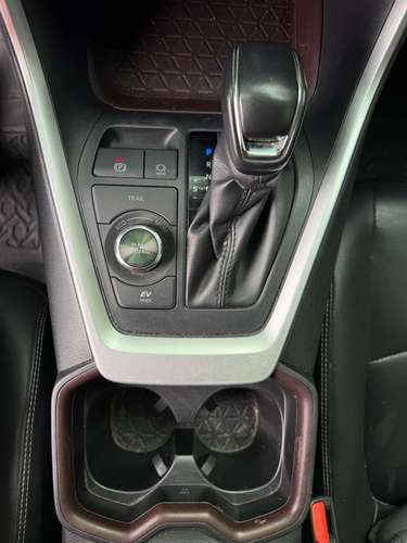 Toyota RAV4 Hibrida 4x4 Full Equipo 2021 Agencia 69,550km Q205,000 - Imagen 13