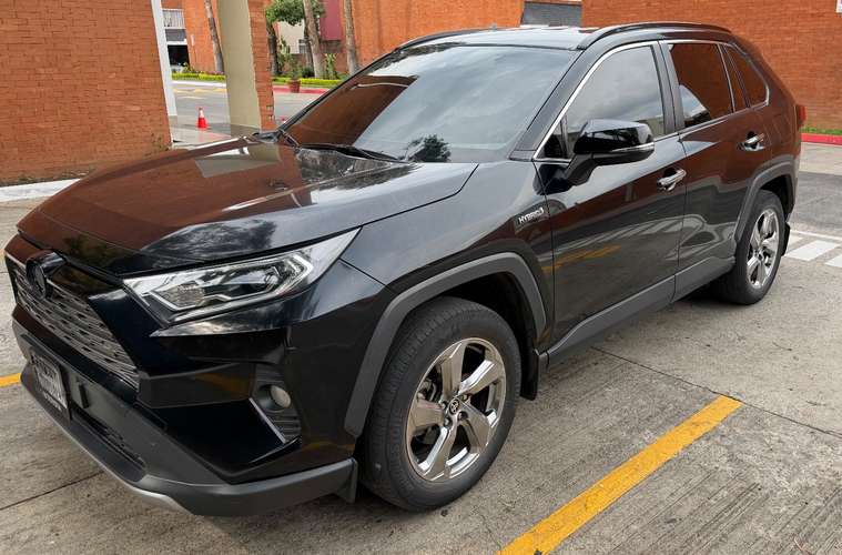 Toyota RAV4 Hibrida 4x4 Full Equipo 2021 Agencia 69,550km Q205,000 - Imagen 2