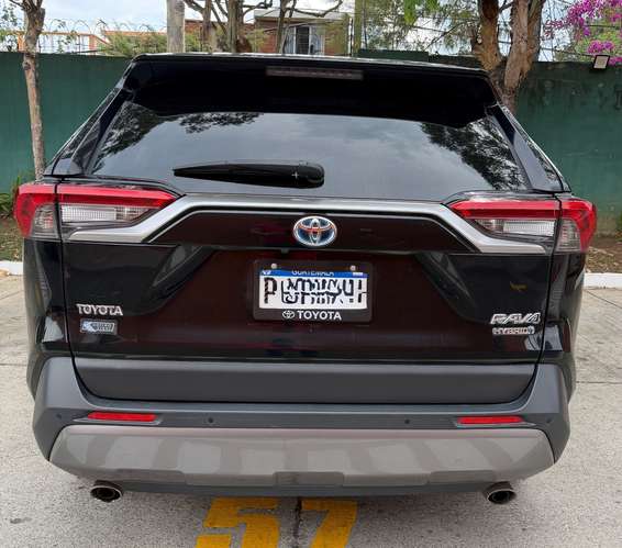 Toyota RAV4 Hibrida 4x4 Full Equipo 2021 Agencia 69,550km Q205,000 - Imagen 6