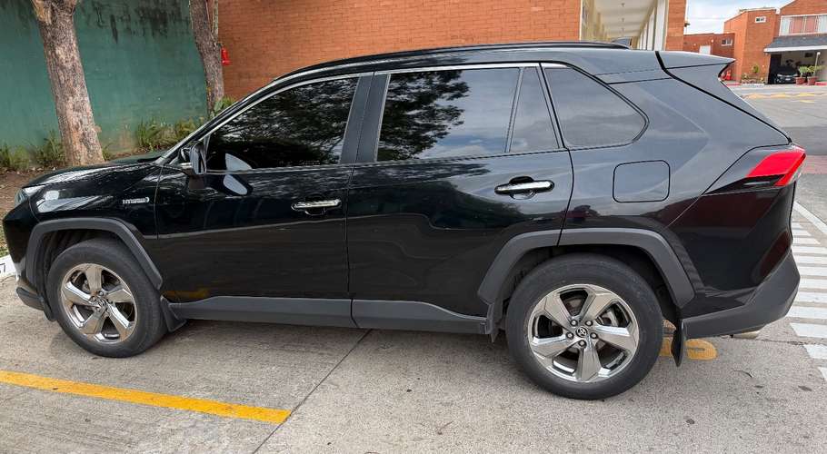 Toyota RAV4 Hibrida 4x4 Full Equipo 2021 Agencia 69,550km Q205,000 - Imagen 7