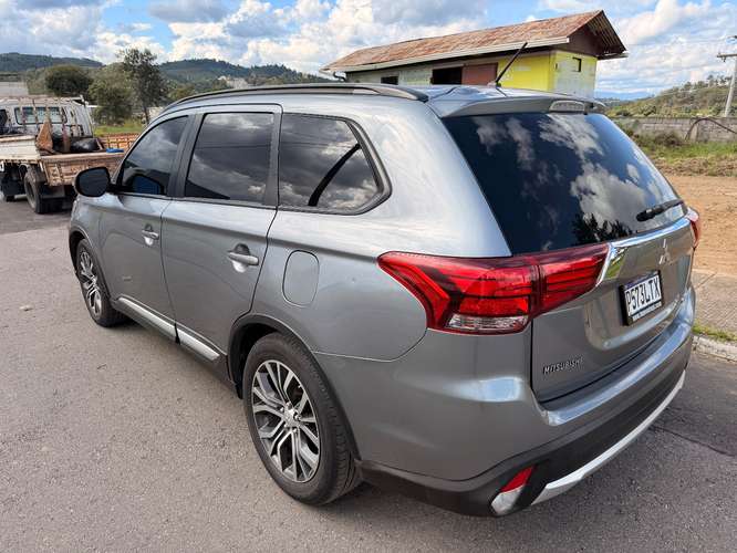 GANGA MITSUBISHI OUTLANDER SEL 2016 RECIÉN INGRESADA FULL BOLSAS DE AIRE ACEPTO CARRO O MOTO HONDA MAZDA TOYOTA NISSAN  - Imagen 7