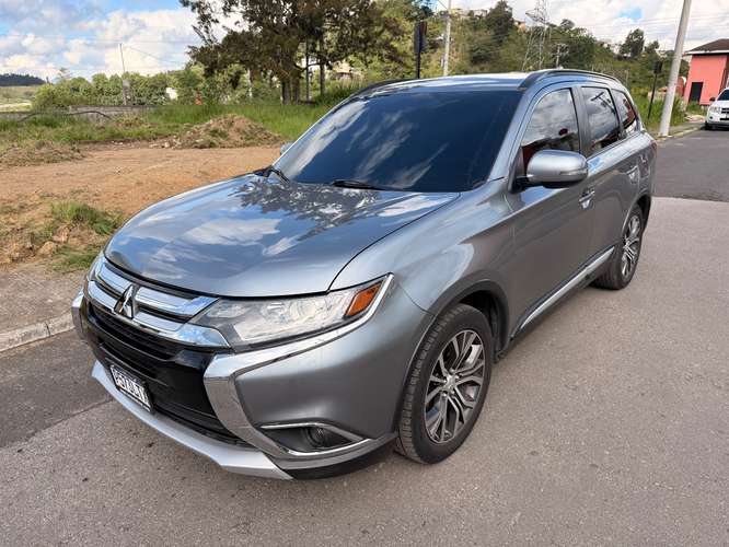 GANGA MITSUBISHI OUTLANDER SEL 2016 RECIÉN INGRESADA FULL BOLSAS DE AIRE ACEPTO CARRO O MOTO HONDA MAZDA TOYOTA NISSAN  - Imagen 5