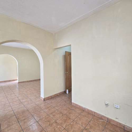 Casa en Renta para Negocio u Oficinas Zona 12 Guatemala - Imagen 10