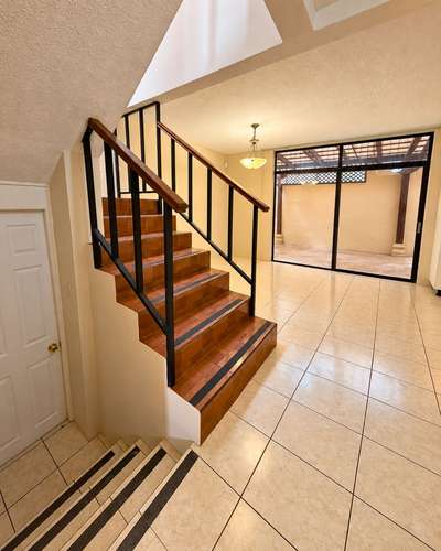 CASA EN VENTA ZONA 16 DENTRO DE GARITA KANAJUYÚ  - Imagen 10