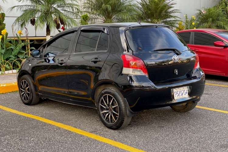 TOYOTA YARIS 2009 HATCHBACK 4 PUERTAS, 1 DUEÑO, BOLSAS INTACTAS 