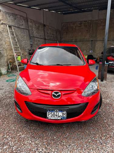 Mazda 2 2012 automatico - Imagen 3