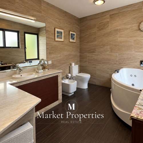 Casa en venta zona 15 Vista Hermosa I de 4 habitaciones y jardín - Imagen 8