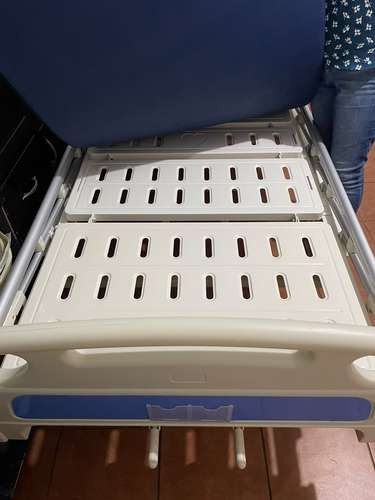 Cama hospitalaria mecánica de 2 movimientos con colchón Therafoam - Imagen 2