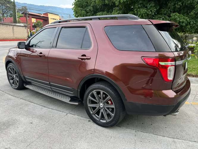 Ford Explorer 2015 4x4 - Imagen 4