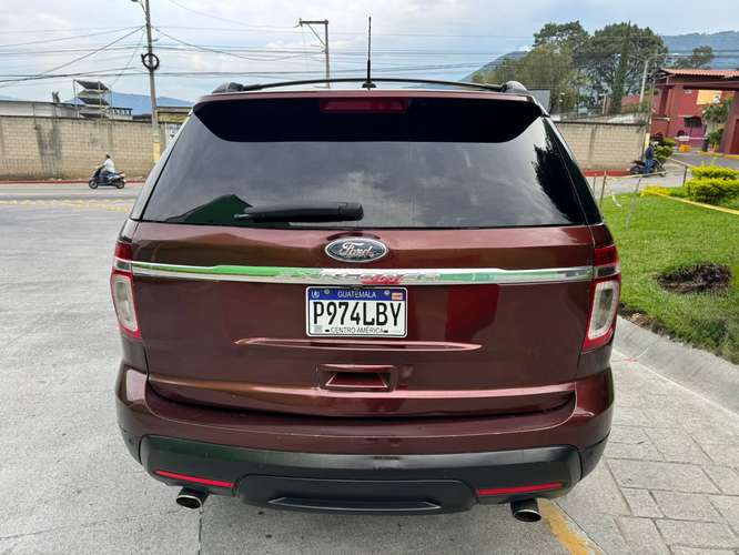 Ford Explorer 2015 4x4 - Imagen 3
