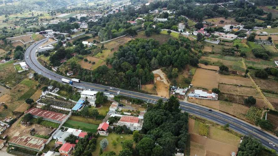 RENTA DE PROPIEDAD PARA PREDIO, AUTOSERVICIOS, FERRETERIA, ENTRE OTROS  