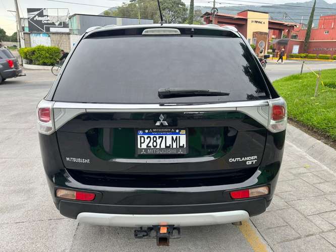 Mitsubishi Outlander GT 3 filas 4x4 - Imagen 5
