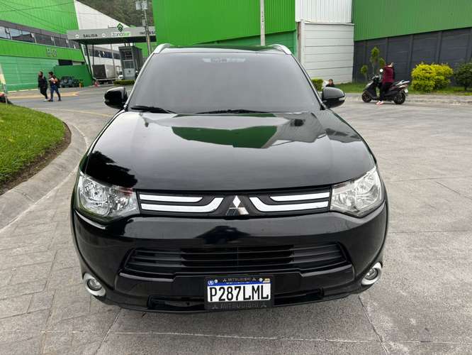 Mitsubishi Outlander GT 3 filas 4x4