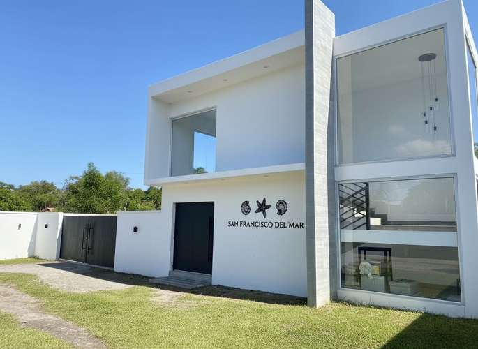  CASA DE PLAYA LUJOSA EN VENTA – MONTERRICO, ALDEA EL BANCO - Imagen 2