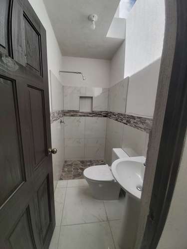 Vendo Casa Nueva 1 NIVEL dentro de Residencial a 5 minutos del Centro de San Lucas Sacatepéquez - Imagen 9