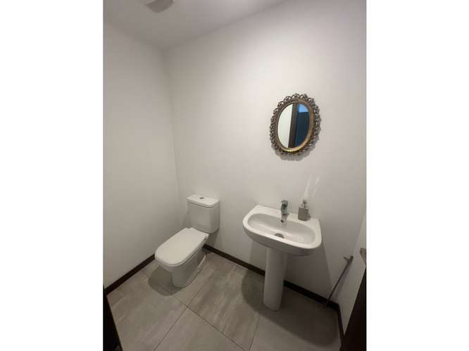 Apartamento Amueblado en Renta Zona 10 - Imagen 8