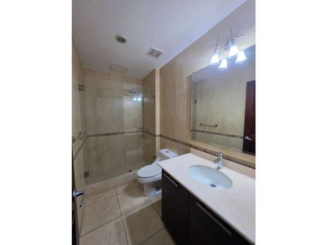 Apartamento Amueblado en Renta Zona 10 - Imagen 11
