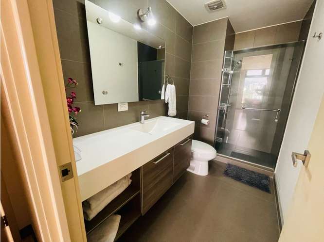 Apartamento Amueblado en Renta Zona 10 - Imagen 10