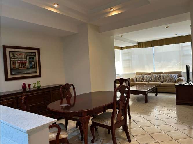 Apartamento Amueblado en Renta Zona 10