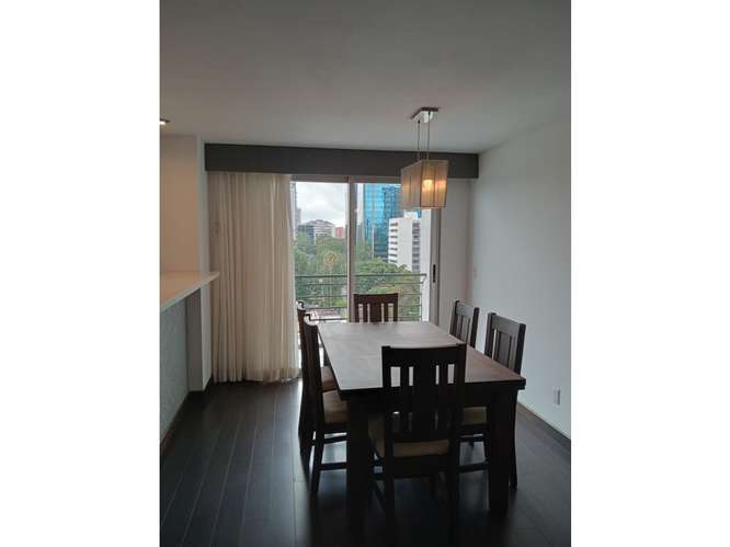 Apartamento Amueblado en Renta Zona 14