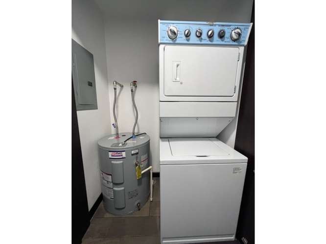 Apartamento Amueblado en Renta Zona 10 - Imagen 9