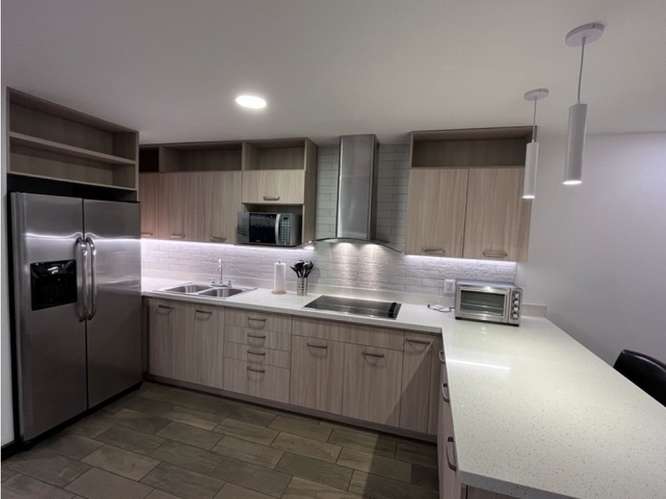 Apartamento Amueblado en Renta Zona 10 - Imagen 4