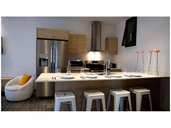 APARTAMENTO AMUEBLADO EN RENTA – EDIFICIO LIRIOS CAYALÁ | ZONA 16 - Imagen 4