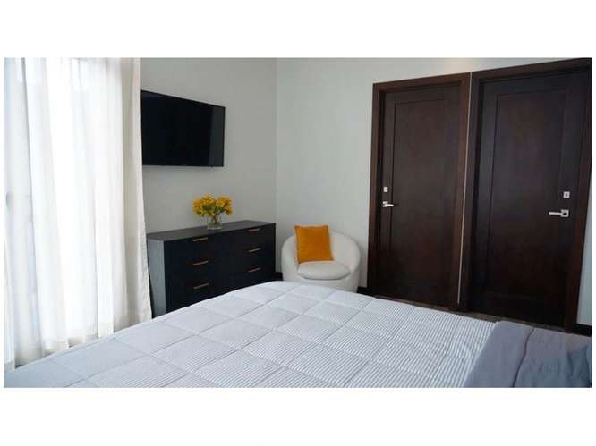 APARTAMENTO AMUEBLADO EN RENTA – EDIFICIO LIRIOS CAYALÁ | ZONA 16 - Imagen 7