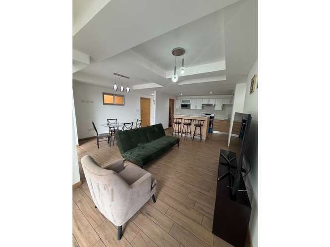 Apartamento Semi-Amueblado en Renta Zona 10 - Imagen 2