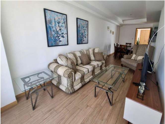Apartamento Amueblado en Renta Zona 10