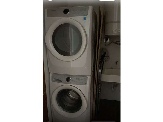 Apartamento Semi-Amueblado en Renta Zona 10 - Imagen 6